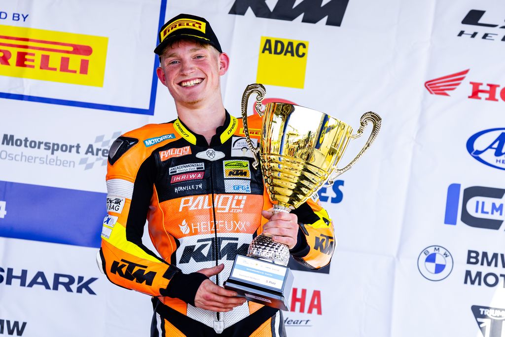Oliver Svendsen skriver dansk motorsportshistorie med WorldSSP300-wildcard
(Foto: CS-M Racing)